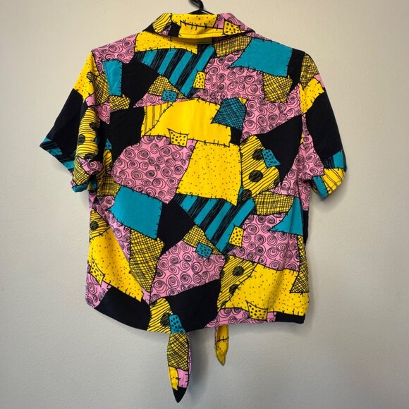 DISNEY PARKS HER UNIVERSE Sally Tie Front Crop Top Womens M Medium Shirt Buttons - Picture 2 of 8